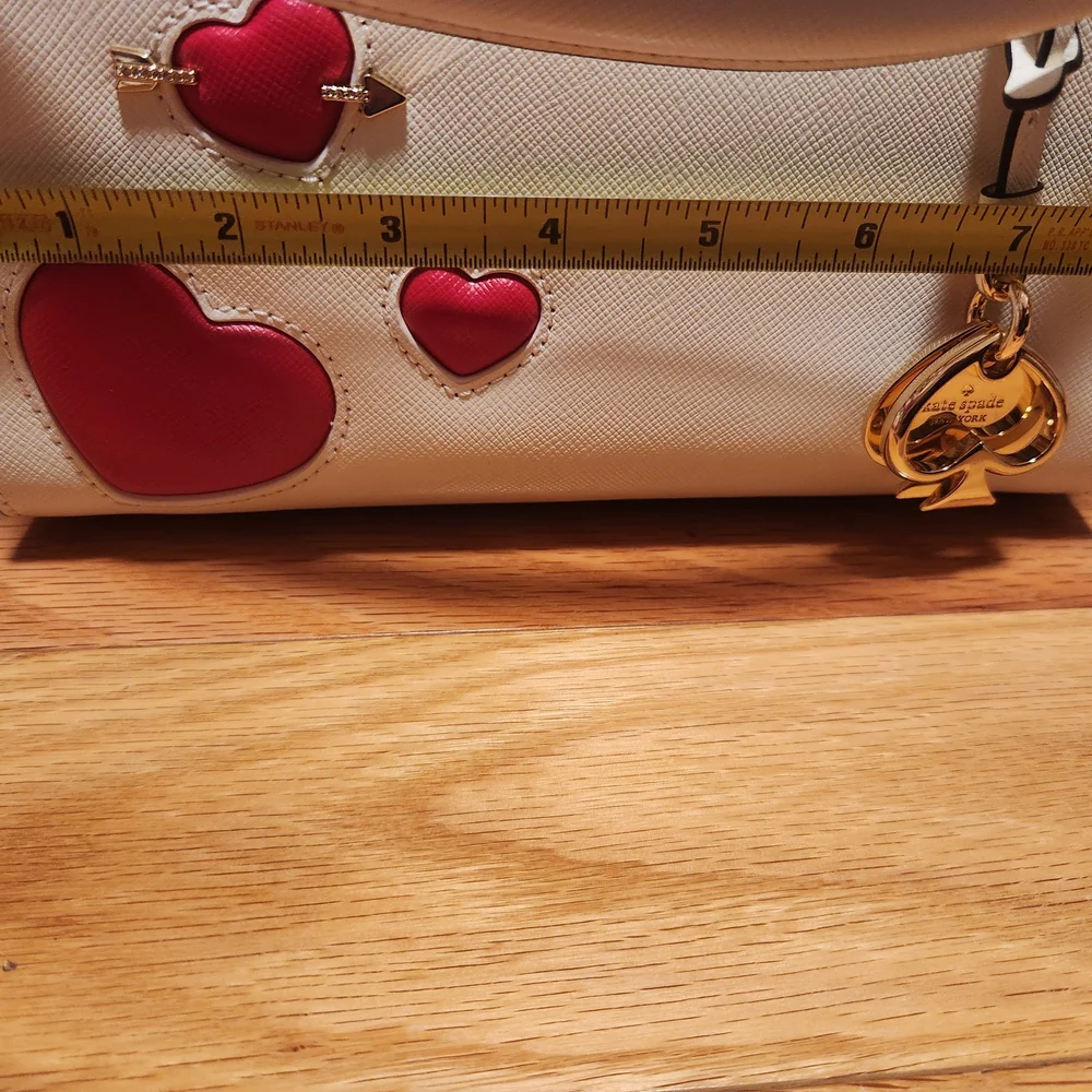 kate spade white top-handle bag with red heart accents - Picture 8 of 8
